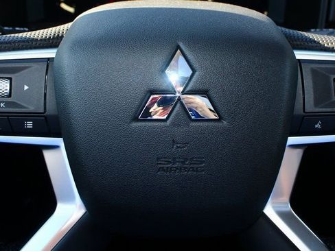 New 2026 Mitsubishi Outlander SEL image 15