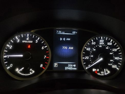 Used 2017 Nissan Sentra SV FWD image 23