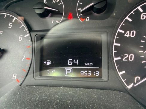 Used 2016 Nissan Sentra S FWD image 6
