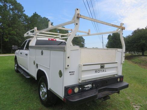 Used 2021 RAM 2500 Tradesman w/ Chrome Appearance Group AWD/4WD image 8