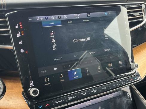 Used 2024 Jeep Grand Wagoneer L Series III image 35