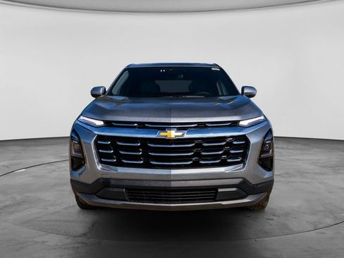 Used 2025 Chevrolet Equinox LT FWD image 3