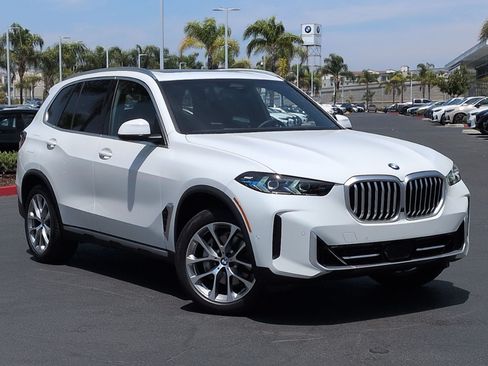 Certified 2025 BMW X5 sDrive40i RWD image 2