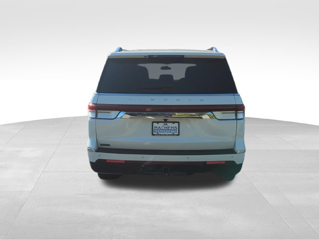 Used 2023 Lincoln Navigator L Reserve AWD/4WD image 5