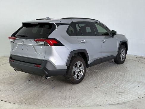 Certified 2025 Toyota RAV4 XLE w/ Convenience Package AWD/4WD image 9