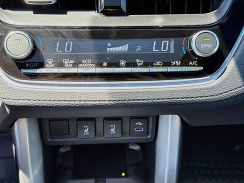 Used 2024 Toyota Corolla Cross AWD Hybrid w/ Convenience Package image 16