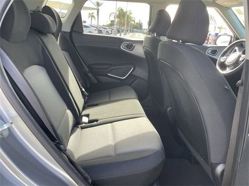 Used 2023 Kia Soul LX w/ LX Technology Package image 25