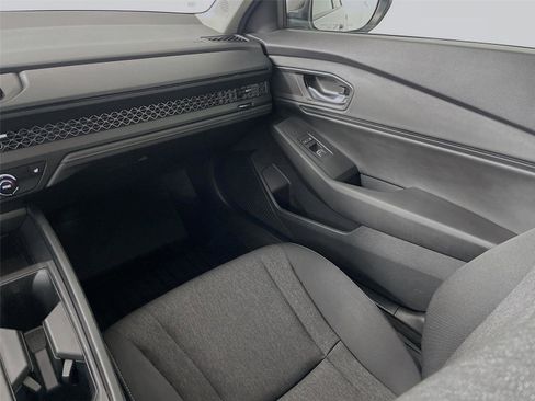 Used 2025 Honda Accord SE image 25