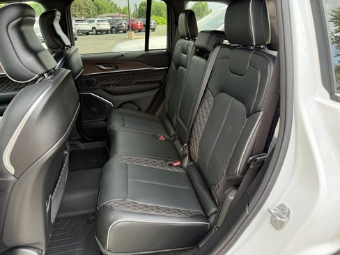 Used 2024 Jeep Grand Cherokee Summit w/ Luxury Tech Group V AWD/4WD image 13