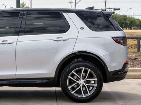 Used 2026 Land Rover Discovery Sport Landmark AWD/4WD image 18