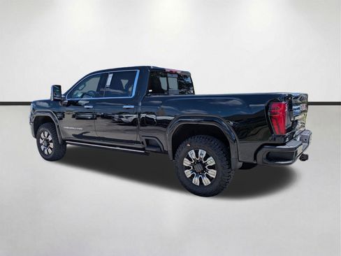 Used 2024 GMC Sierra 2500 Denali w/ Denali Reserve Package AWD/4WD image 7