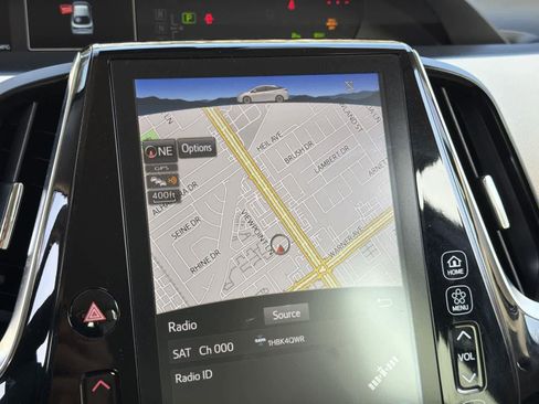 Used 2021 Toyota Prius L Eco image 14