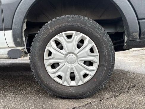 Used 2024 Ford Transit 250 Low Roof w/ Exterior Upgrade Package image 18