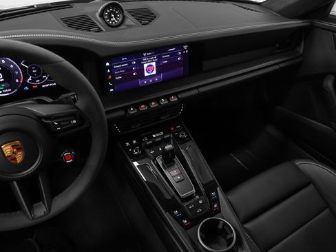 Certified 2026 Porsche 911 Carrera GTS RWD image 46