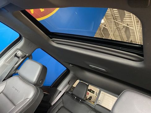 Certified 2024 GMC Sierra 1500 Denali image 15