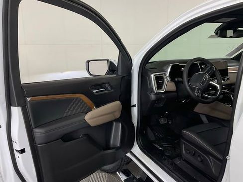 New 2026 GMC Canyon Denali AWD/4WD image 23