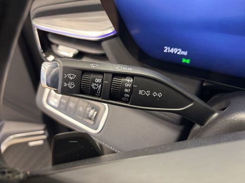 Used 2025 Buick Enclave Preferred FWD image 30