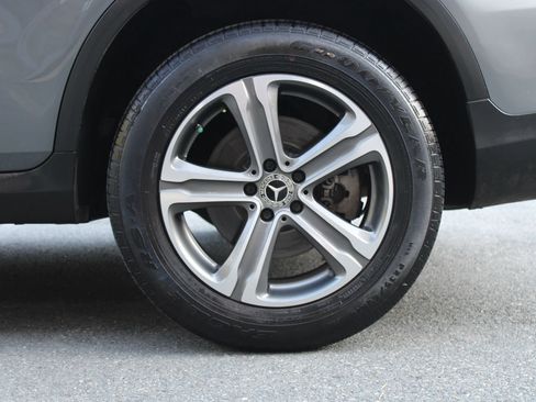Used 2018 Mercedes-Benz GLC 300 4MATIC image 34