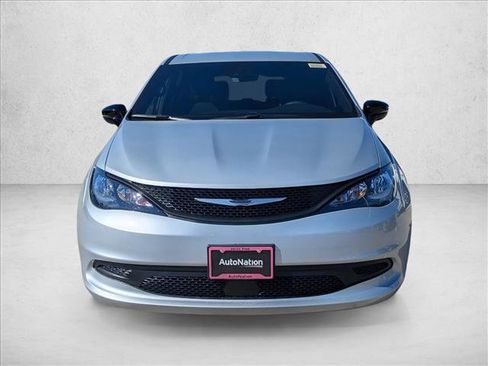 New 2026 Chrysler Voyager LX image 2