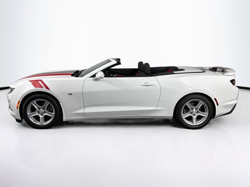 Used 2020 Chevrolet Camaro LT image 9