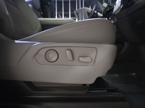 Used 2023 GMC Sierra 1500 SLT w/ SLT Premium Package image 23