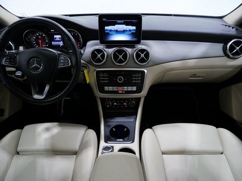 Used 2019 Mercedes-Benz GLA 250 image 10