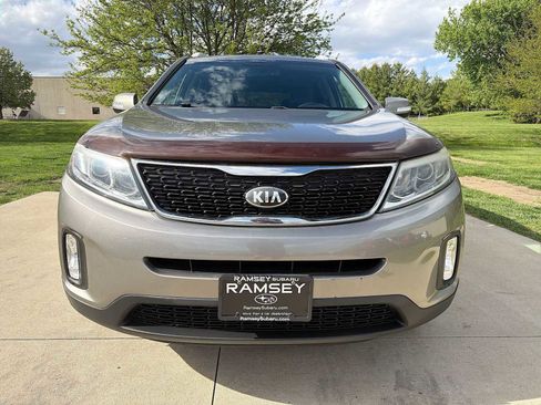Used 2015 Kia Sorento LX FWD image 9