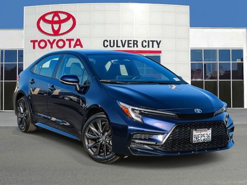Used 2026 Toyota Corolla SE FWD image 1