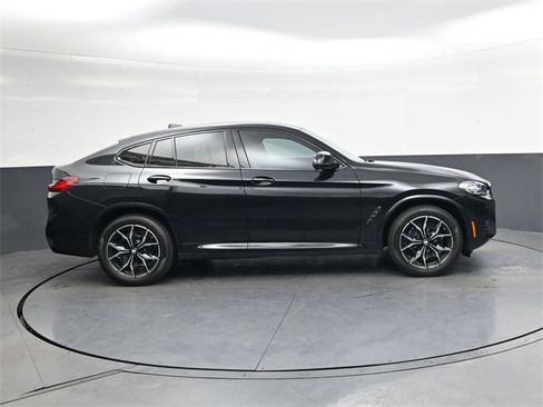 Used 2024 BMW X4 M40i w/ Premium Package image 3