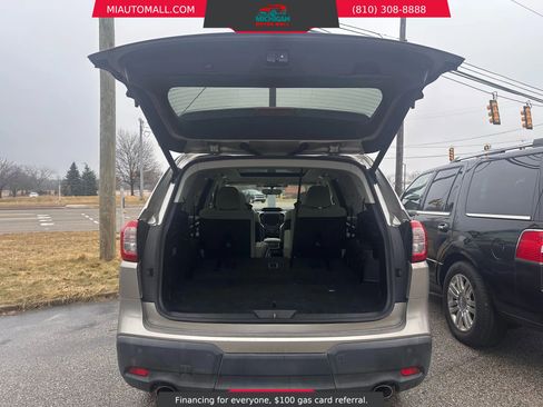 Used 2019 Subaru Ascent Premium image 7