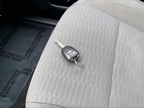 Used 2017 Toyota Tacoma SR5 image 13