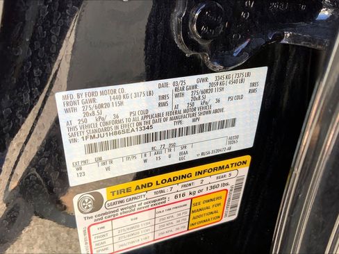 Used 2025 Ford Expedition Active image 34