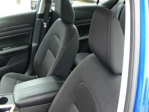 Used 2025 Nissan Altima 2.5 SV image 16