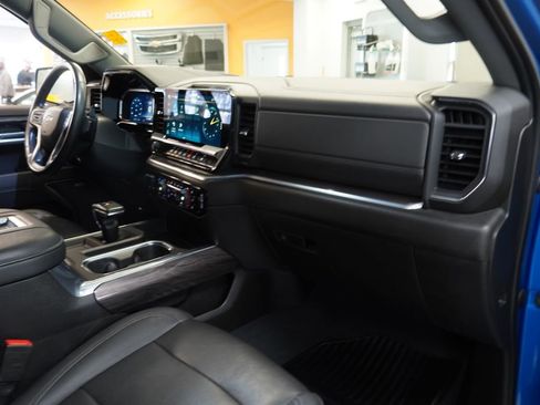 Used 2022 Chevrolet Silverado 1500 LTZ w/ LTZ Convenience Package II image 37