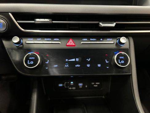 Used 2024 Hyundai Sonata SEL w/ Convenience Package FWD image 24