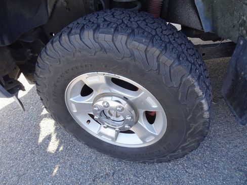 Used 2012 Ford F250 XLT w/ XLT Interior Pkg image 17