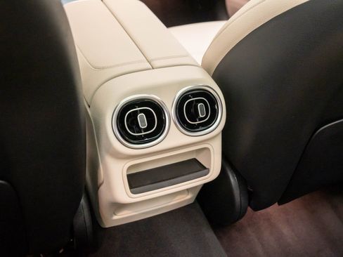 New 2026 Mercedes-Benz GLC 300 GLC 300 image 19