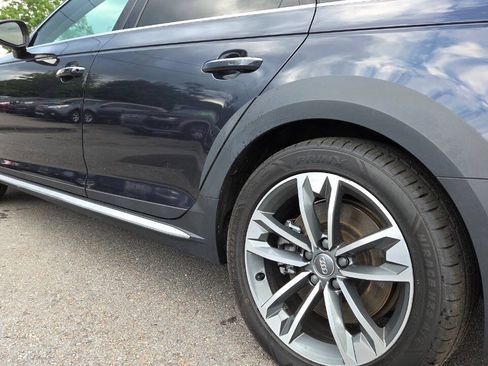 Used 2017 Audi A4 2.0T allroad Premium Plus w/ Technology Package AWD/4WD image 10
