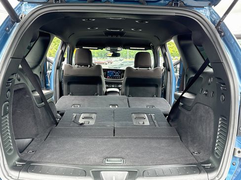 Used 2025 Dodge Durango R/T AWD/4WD image 12