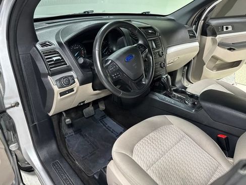 Used 2018 Ford Explorer 4WD image 12