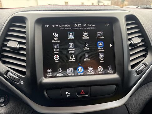 Used 2018 Jeep Cherokee Trailhawk w/ Comfort/Convenience Group image 16