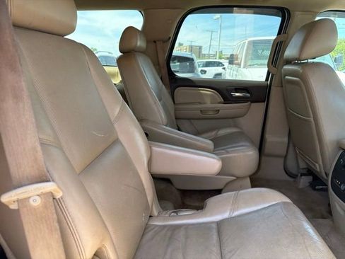 Used 2010 GMC Yukon Denali AWD/4WD image 23