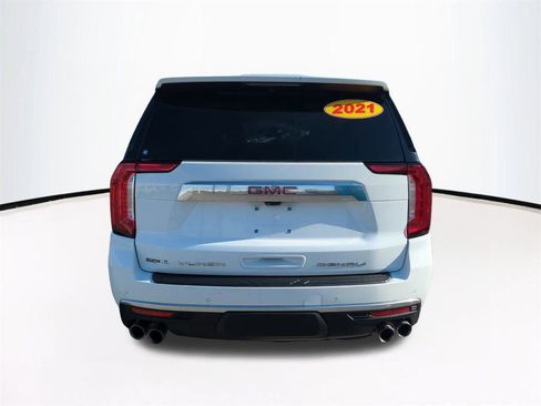 Used 2021 GMC Yukon XL Denali w/ Denali Premium Package image 6