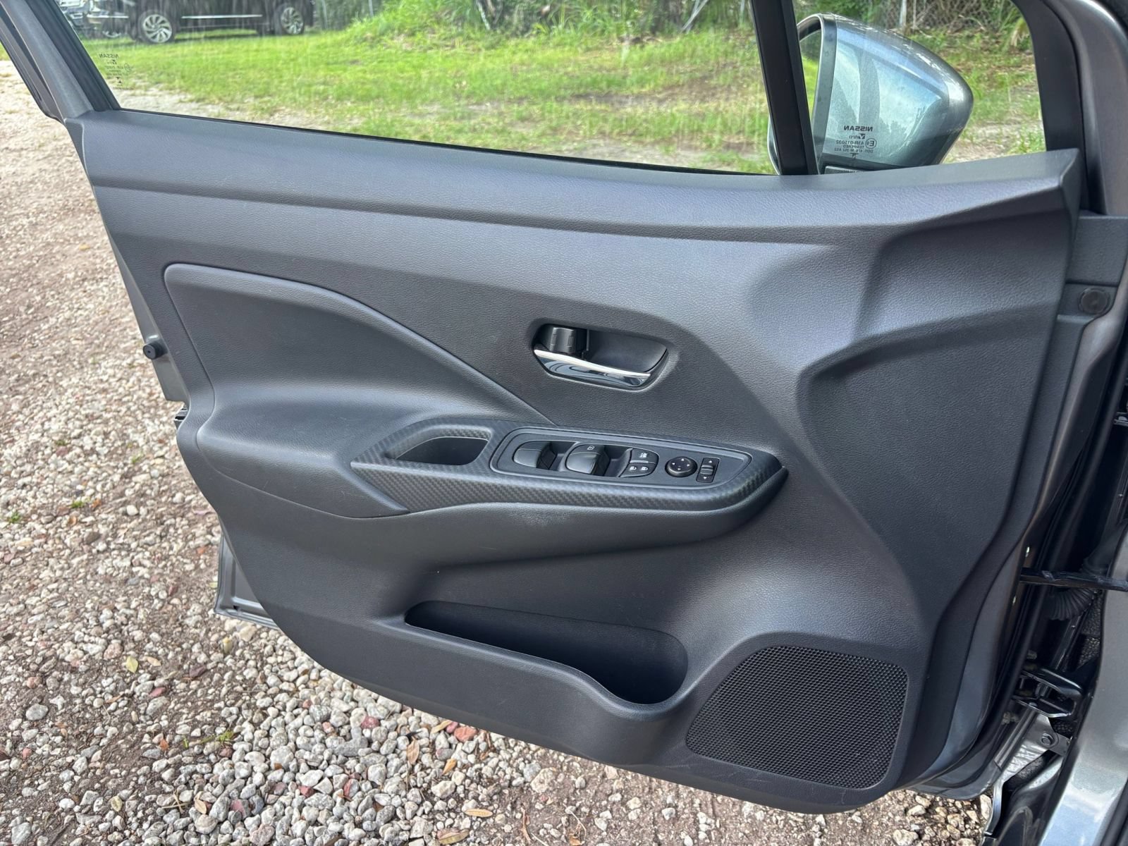 Used 2025 Nissan Versa SV FWD image 18