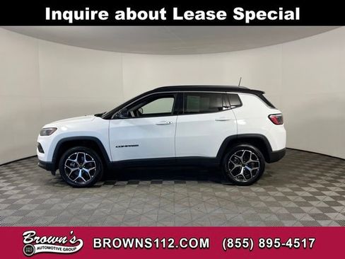 Used 2026 Jeep Compass Limited image 4
