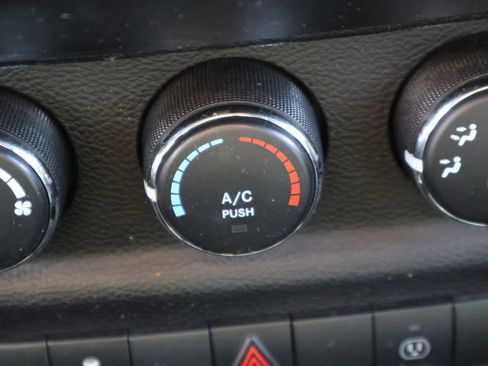 Used 2013 Jeep Wrangler Unlimited Sahara w/ Connectivity Group image 33