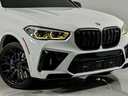 Used 2021 BMW X5 M AWD/4WD image 3