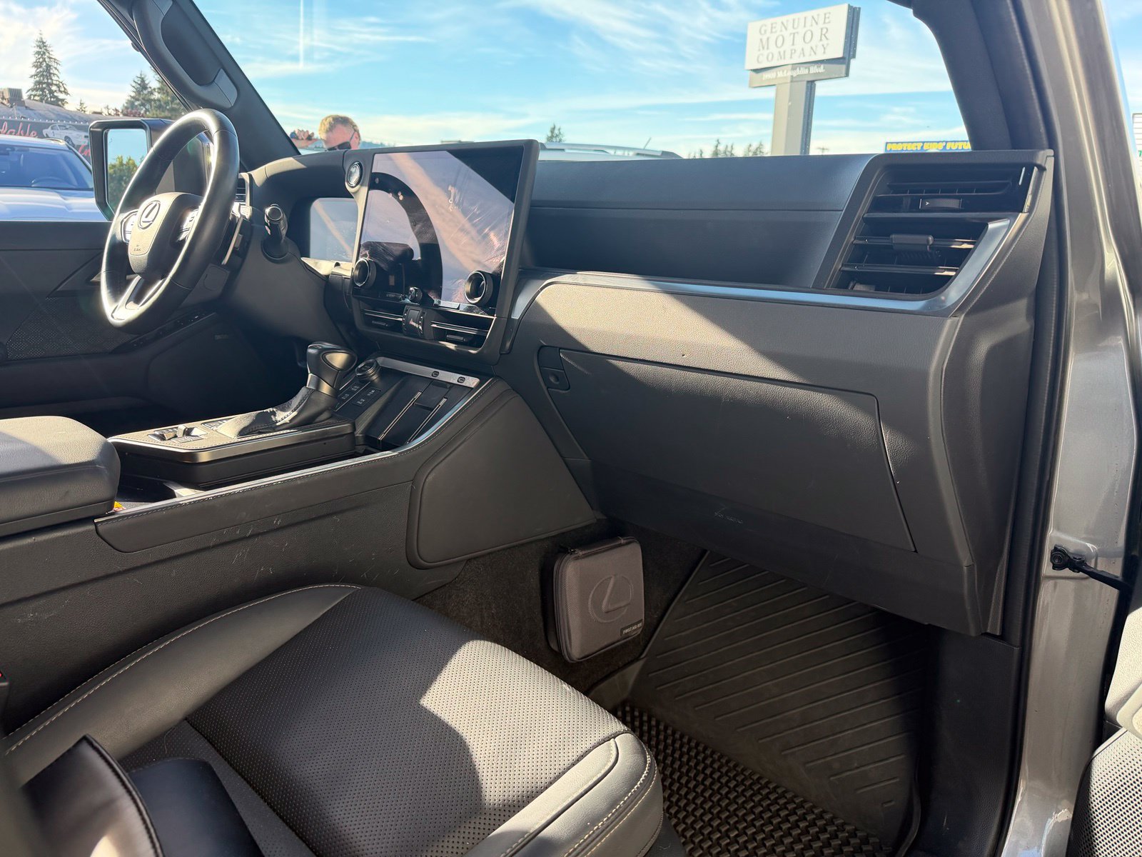 Used 2024 Lexus GX 550 AWD/4WD image 23