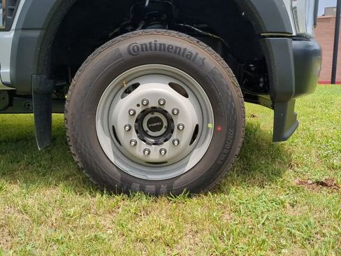 New 2025 Ford F550 4x4 Crew Cab Super Duty image 19