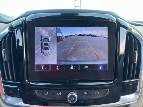 Used 2022 Chevrolet Traverse LT w/ LT Premium Package AWD/4WD image 47
